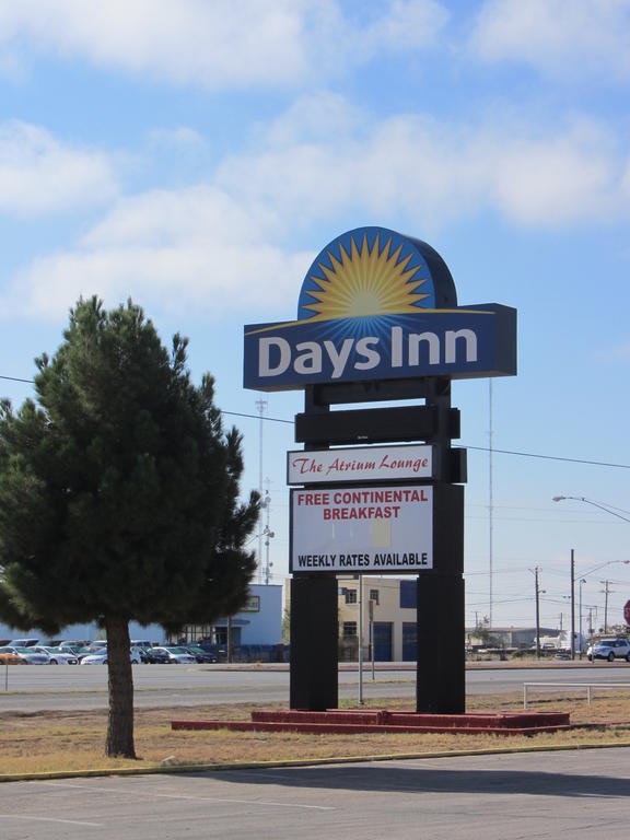 Days Inn By Wyndham Midland Buitenkant foto